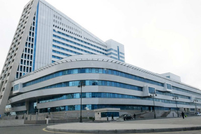 Bakı xəstəxanasında pasiyent işçini döyüb