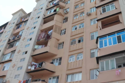 Yeni Günəşlidə ev sakinləri “jek”in əməkdaşlarından şikayətçidirlər - VIDEO
