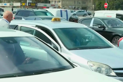 Bakı yollarının bəlası: sutkalarla yatmayan taksi sürücüləri