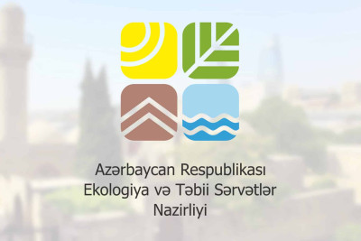 Bakıda tufan küləyi əsir