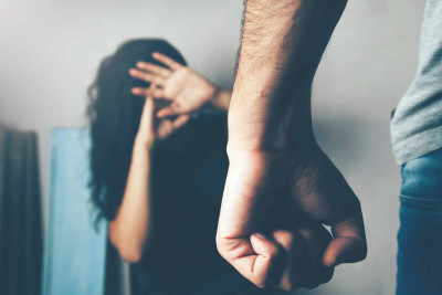 Nəsimi: 31 yaşlı qadın şiddətə məruz qalıb