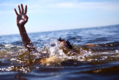 Xəzər rayonunda azyaşlı uşaq batma təhlükəsi ilə üzləşib