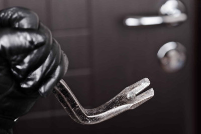 Xətai rayonunda mənzildən oğurluq edilib