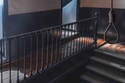 Bakıda usta işlədiyi sexdə özünü asıb