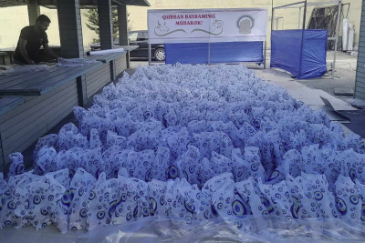 Nəsimi rayonunda vətəndaşlara qurban payı paylanılıb