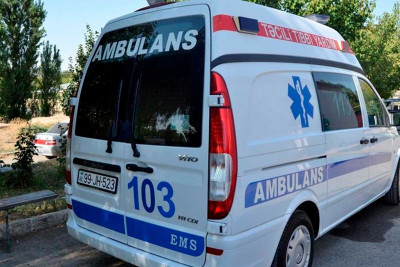 Bakıda dava zamanı 46 yaşlı kişi bıçaqlanıb