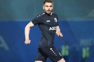 “Səbail” FK daha bir futbolçu ilə yollarını ayırıb