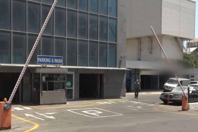 Paytaxtda sürücülər maşın saxlamağa yer tapmırlar: çoxmərtəbəli parkinqlər tikiləcəkmi?