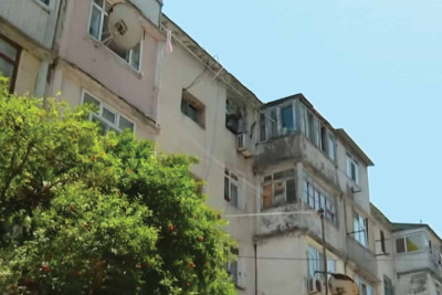 İçərisinə girmək belə təhlükəli olan bina