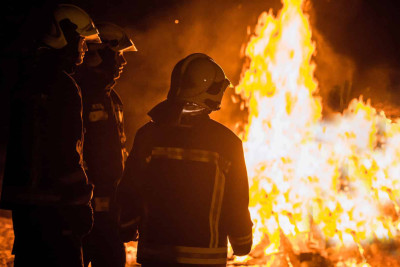 Xətai rayonunda boya sexi yanıb