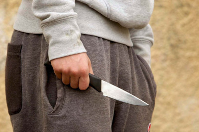 Xətai rayonunda dava zamanı kişi bıçaqlanıb