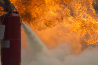 Xətaidə beşmərtəbəli yaşayış binasında yanğın baş verib