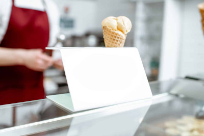 Buzovnadakı istirahət mərkəzindən 500 manatlıq dondurma oğurlanıb