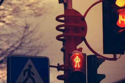 Xəzər rayonunda gənc oğlanı avtomobil vurub