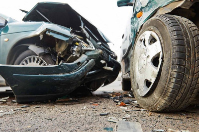 Buzovnada qadın yol qəzasında xəsarət alıb