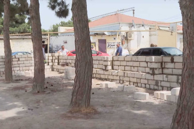 Əmircan sakinləri onların məhəlləsində aparılan tikintiyə etiraz edirlər