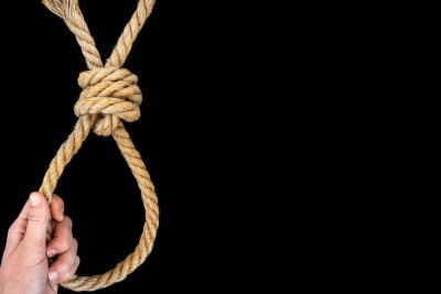 Binə qəsəbəsində kişinin asılmış meyiti tapılıb