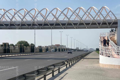 Mərdəkan-Zuğulba yolunda piyada keçidinin inşası bitib