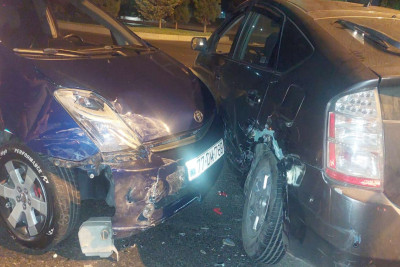 Nizamidə iki “Prius” toqquşub
