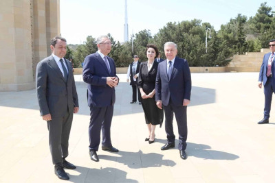 Özbəkistan Prezidenti Azərbaycana gəlib