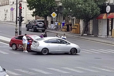 Nəsimidə “Prius”lar toqquşub