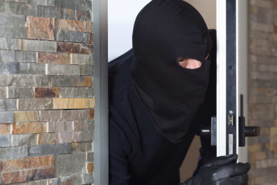 Xətai rayonunda kafedən oğurluq olub