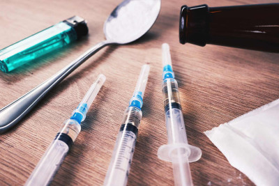 Qaradağ rayonunda kişidən heroin və metamfetamin tapılıb