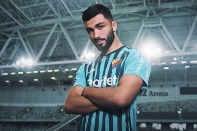 Bakılı futbolçu İsveç klubunda uğura imza atıb