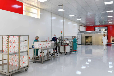 İlham Əliyev dərman istehsalı zavodunun açılışında iştirak edib