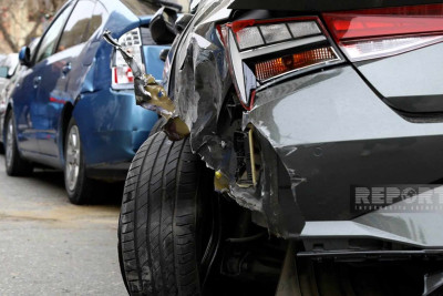 Xəzər rayonunda iki avtomobil toqquşub