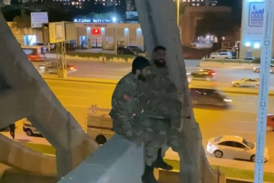 Bakıda özlərini qazi kimi təqdim edən şəxslər polisə tabesizlik göstəriblər