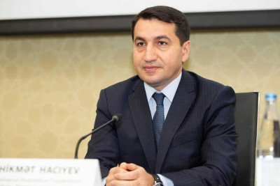 Hikmət Hacıyev Beynəlxalq Qızıl Xaç Komitəsinin Bakı Ofisinin nümayəndələri ilə görüşüb