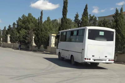 Türkanda sakinlər avtobusu 30 dəqiqədən çox gözləyirlər: AYNA-dan açıqlanma verilib - VİDEO