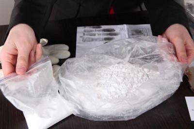 Biləsuvarda paytaxt sakinindən heroin və metamfetamin tapılıb