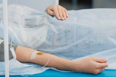 Nərimanovda gənc qız avtoqəzaya düşüb