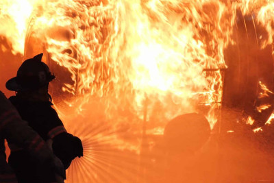 Xəzər rayonunda yanğın baş verib