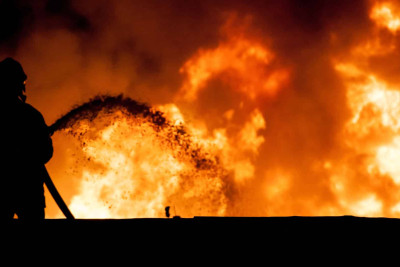 Xətai rayonunda bir dam altında olan 3 ev yanıb
