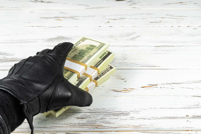 Nərimanovda yerləşən anbardan 76.000 manat dəyərində oğurluq edilib