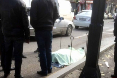 Suraxanıda qəflətən halı pisləşən sürücü avtomobildə ölüb