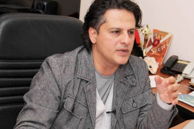 Kukla teatrının baş rejissoru işdən çıxır