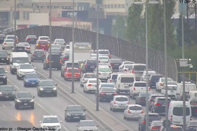 Ziya Bünyadovda yol qəzası olub: ərazidə tıxac yaranıb