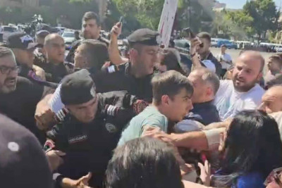 İrəvanda hökumətə qarşı mitinqlər 3 gündür davam edir
