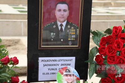 Minaya düşərək şəhid olan hərbi qulluqçumuz torpağa tapşırılıb