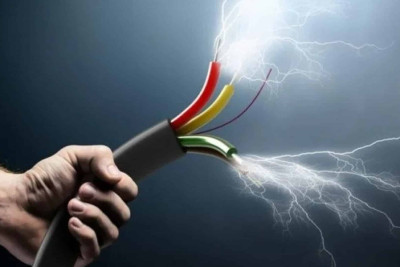 Sabunçuda elektrikçini cərəyan vurub