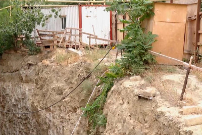 Xətai rayonunda yaşıllıq zonası yeni tikili ilə əvəz olunub - VİDEO