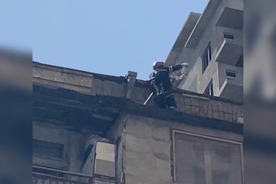 Nizami rayonunda beşmərtəbəli yaşayış binasında yanğın olub