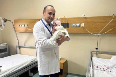 Mərkəzi Gömrük Hospitalında balaca uşaq ağır əməliyyat olunub