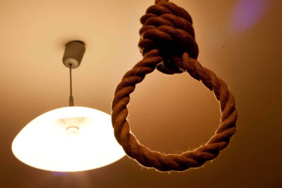 Bakıda taksi sürücüsü sərnişini maşında qoyaraq intihar edib - YENİLƏNİB