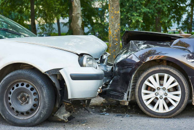 Xətai rayonunda iki avtomobil toqquşub: xəsarət alan var