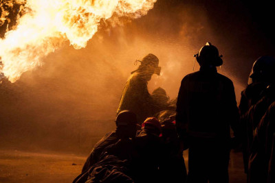 Nərimanovda yarımstansiyada yanğın olub
